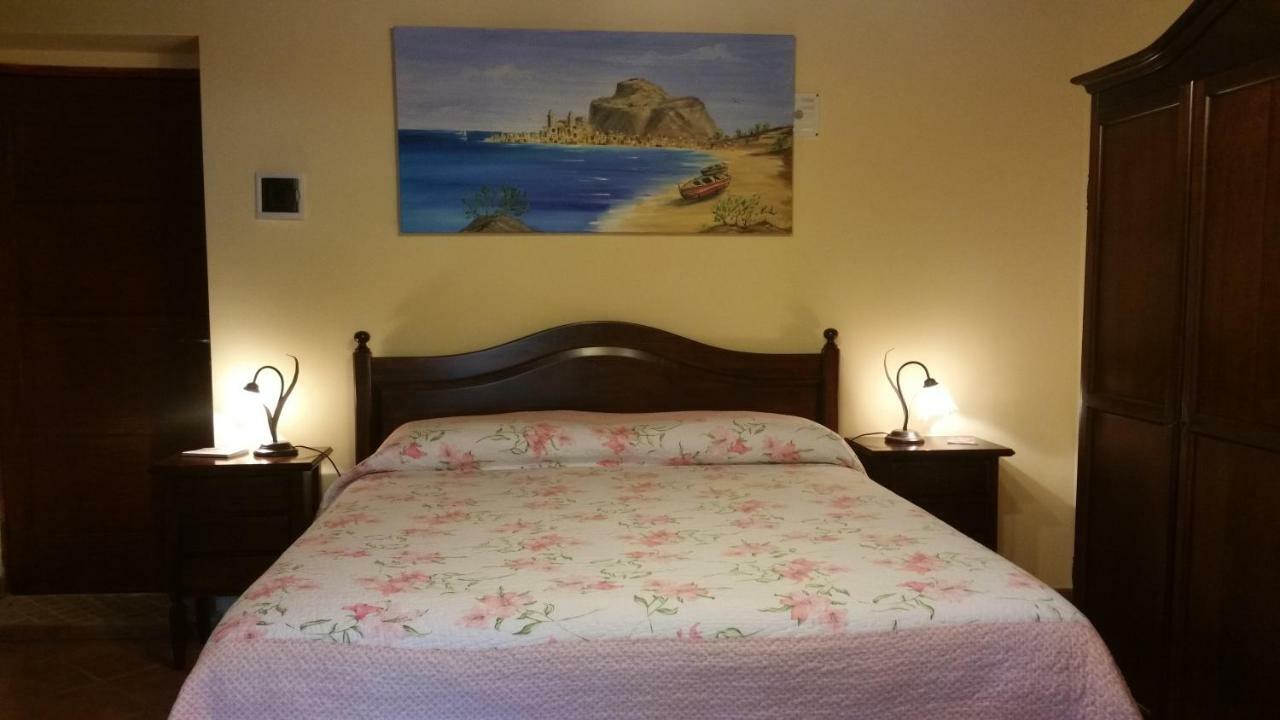 B&B A Robba De Pupi Αγκριτζέντο Εξωτερικό φωτογραφία